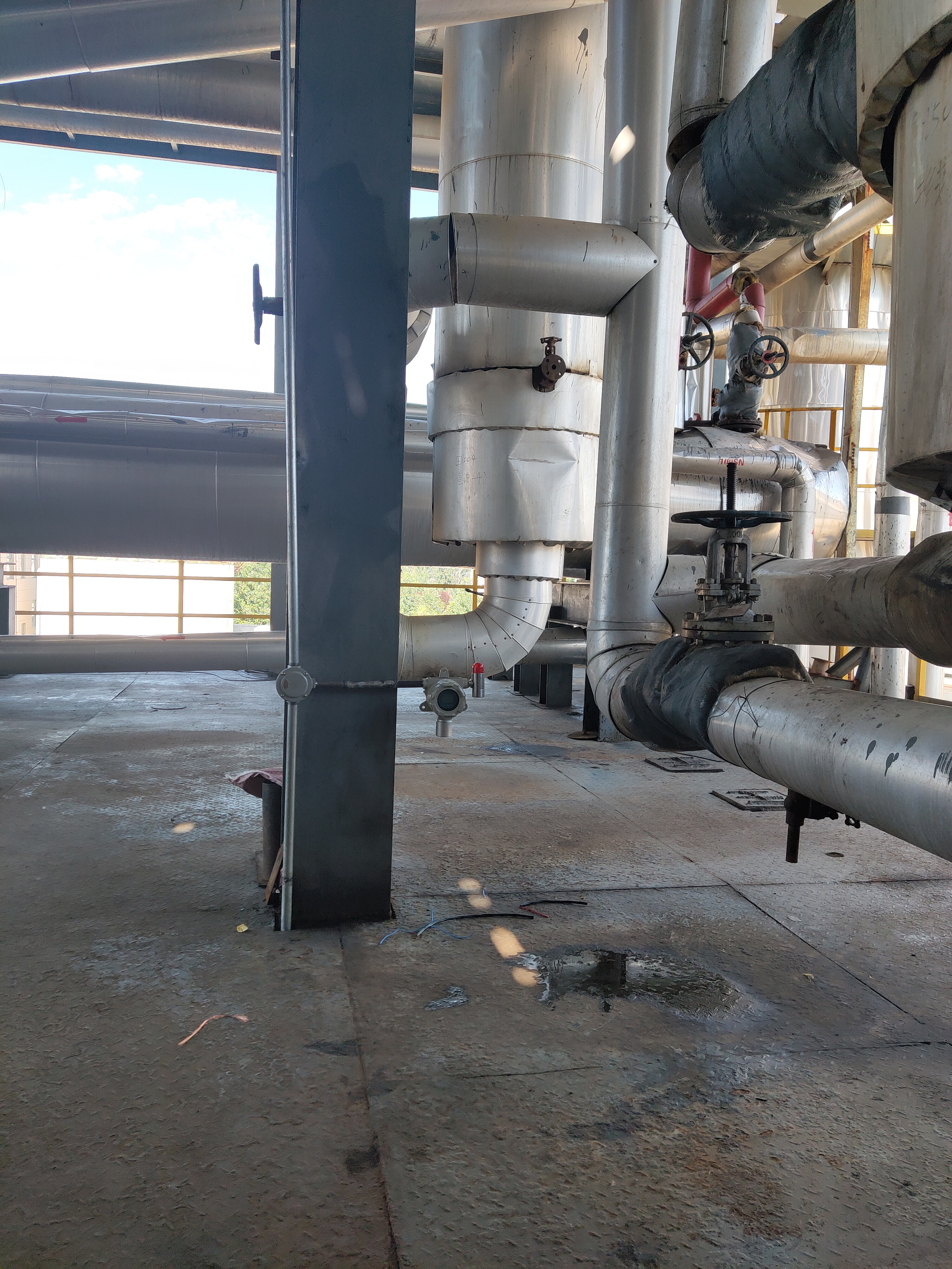 润滑油生产区域-可燃气体报警器监控安装工程(图1)