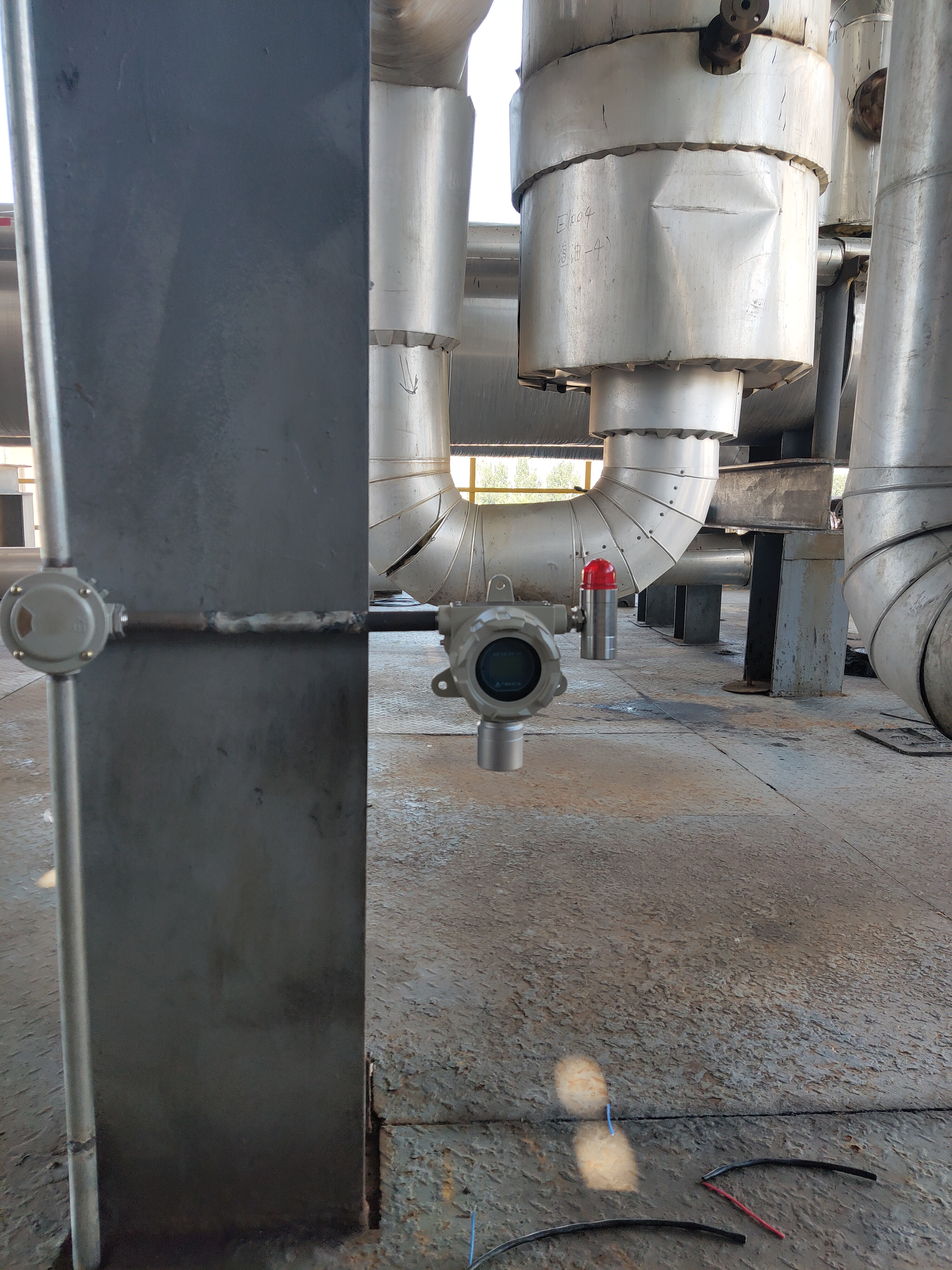 润滑油生产区域-可燃气体报警器监控安装工程(图2)